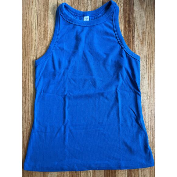 Old Navy Fitted Rib-Knit Tank Top - Picture 3 of 3